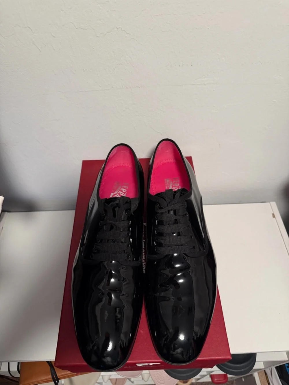 Salvatore Ferragamo Black Patent Leather Oxfords with Pink Lining - Picture 1 of 5